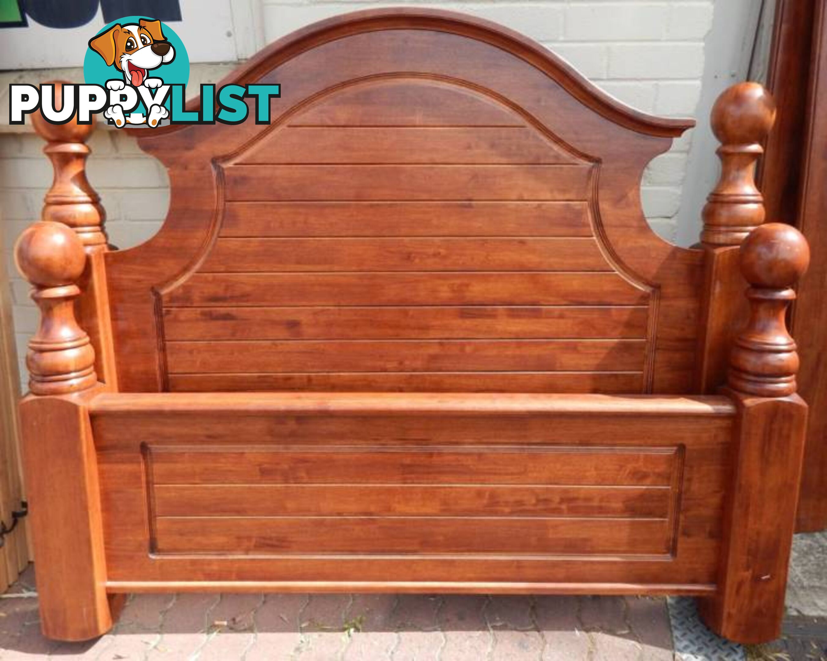 FANCY SOLID TIMBER QUEEN BED WOODEN