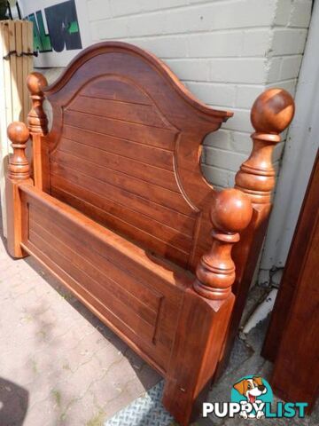 FANCY SOLID TIMBER QUEEN BED WOODEN