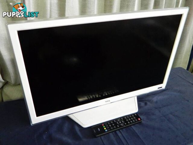 TCL 26" LED TV with Remote - Model: L26E4100W