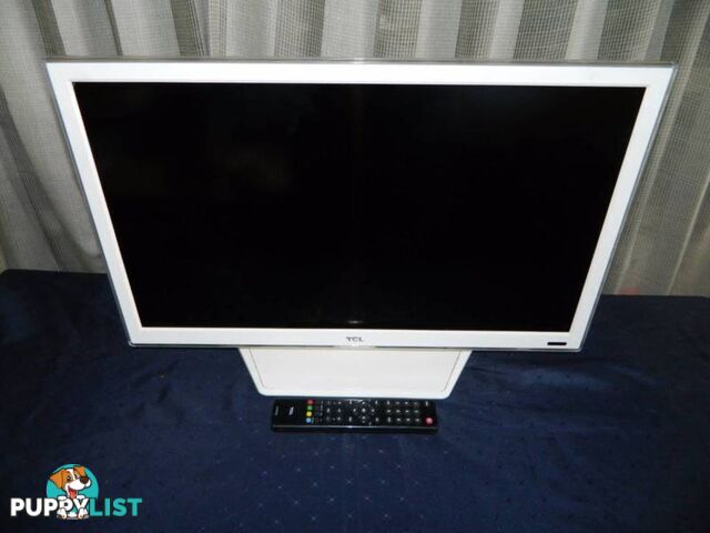 TCL 26" LED TV with Remote - Model: L26E4100W