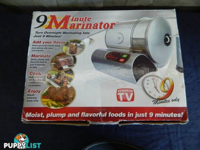 9 Minute Marinator in box !!!