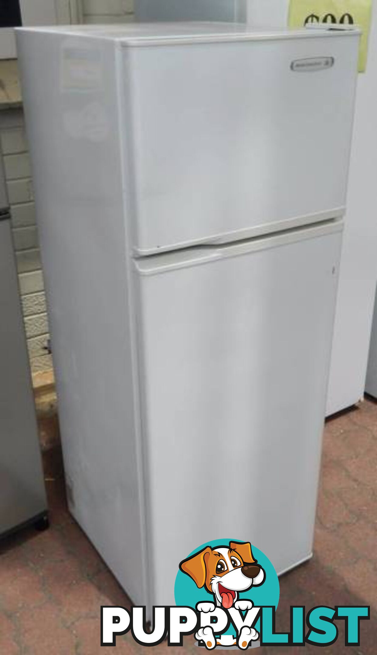 Bargain. Kelvinator 220L C220H Fridge / Freezer