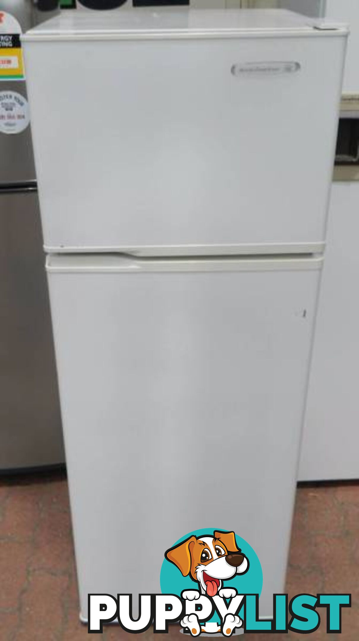 Bargain. Kelvinator 220L C220H Fridge / Freezer