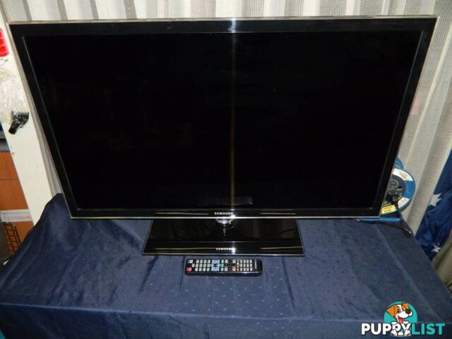 Samsung 40" Full HD LED TV with Remote , UA40D5000