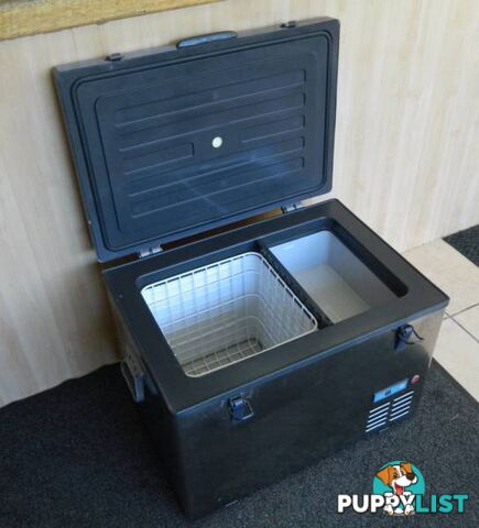 45L Portable Two way (12V/24V) Camping Fridge !!!