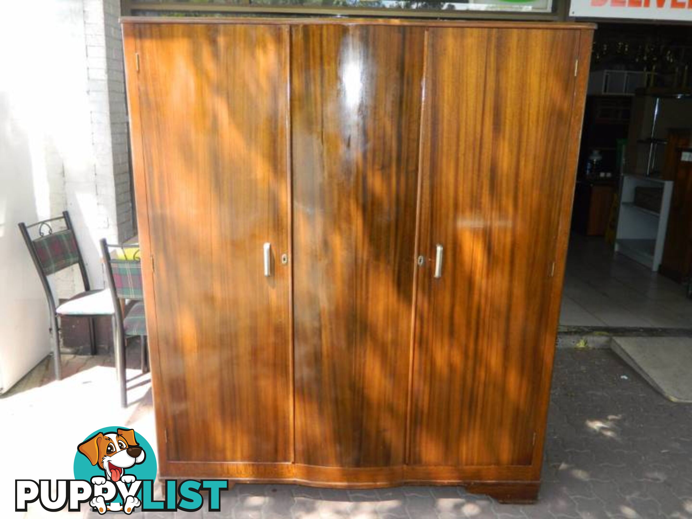 Solid Retro Timber Wardrobe with drawers inside + 2 keys !!!