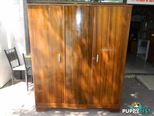 Solid Retro Timber Wardrobe with drawers inside + 2 keys !!!