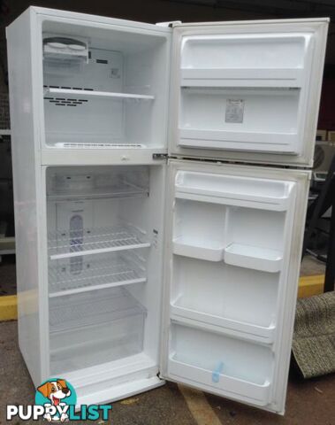 Great Condition Westinghouse Frost Free RJ340M 339L Fridge Freezer