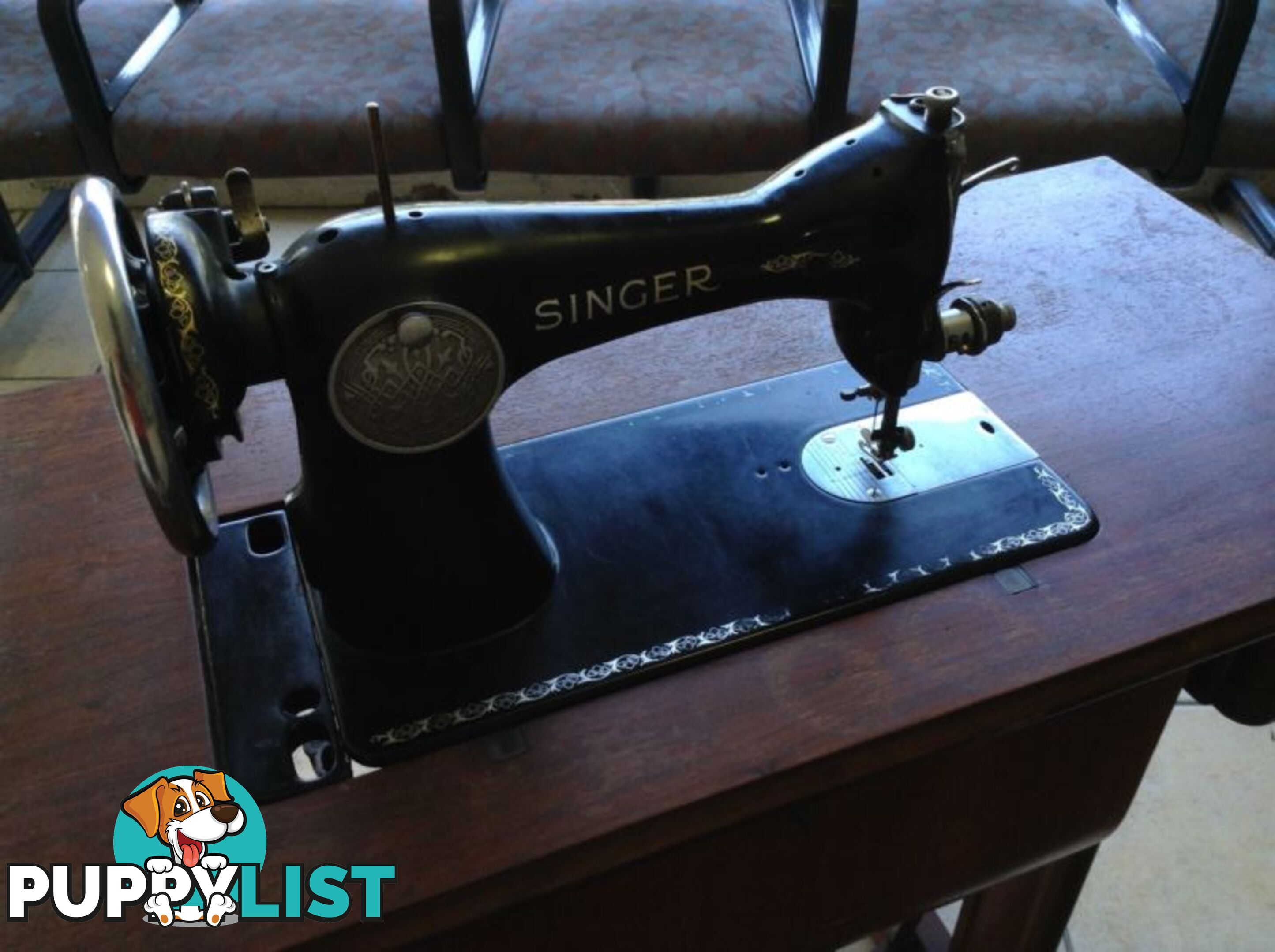 Antique Vintage Singer Sewing Machine with Bench