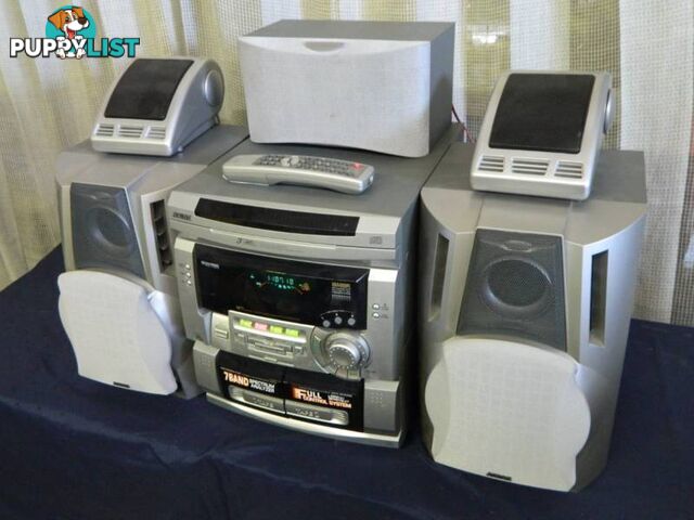 Akai 5 Speaker Stereo System With Remote, Radio, Tape & CD !!!