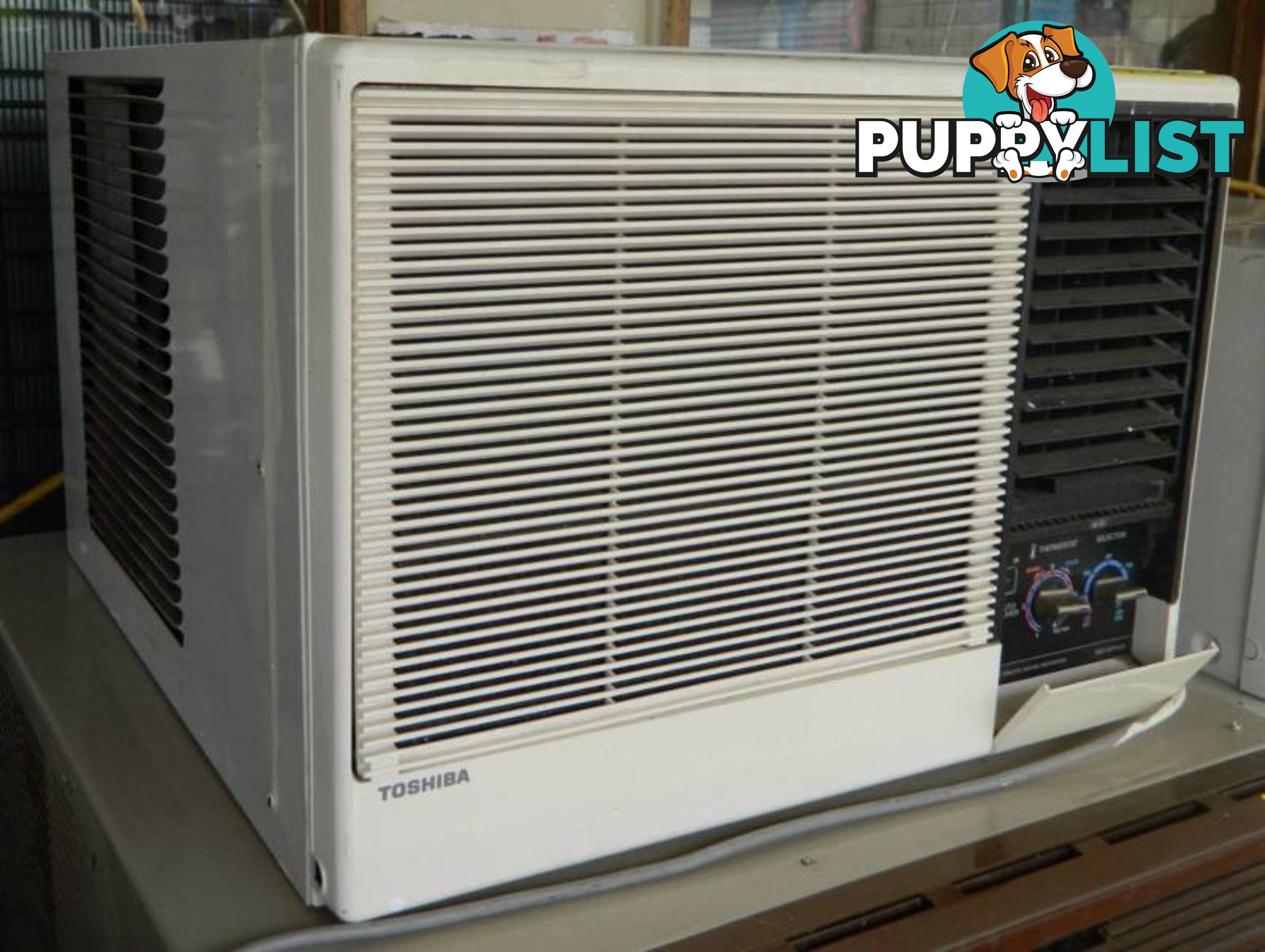 Toshiba Reverse Cycle Window Air conditioner , 10 AMP plug