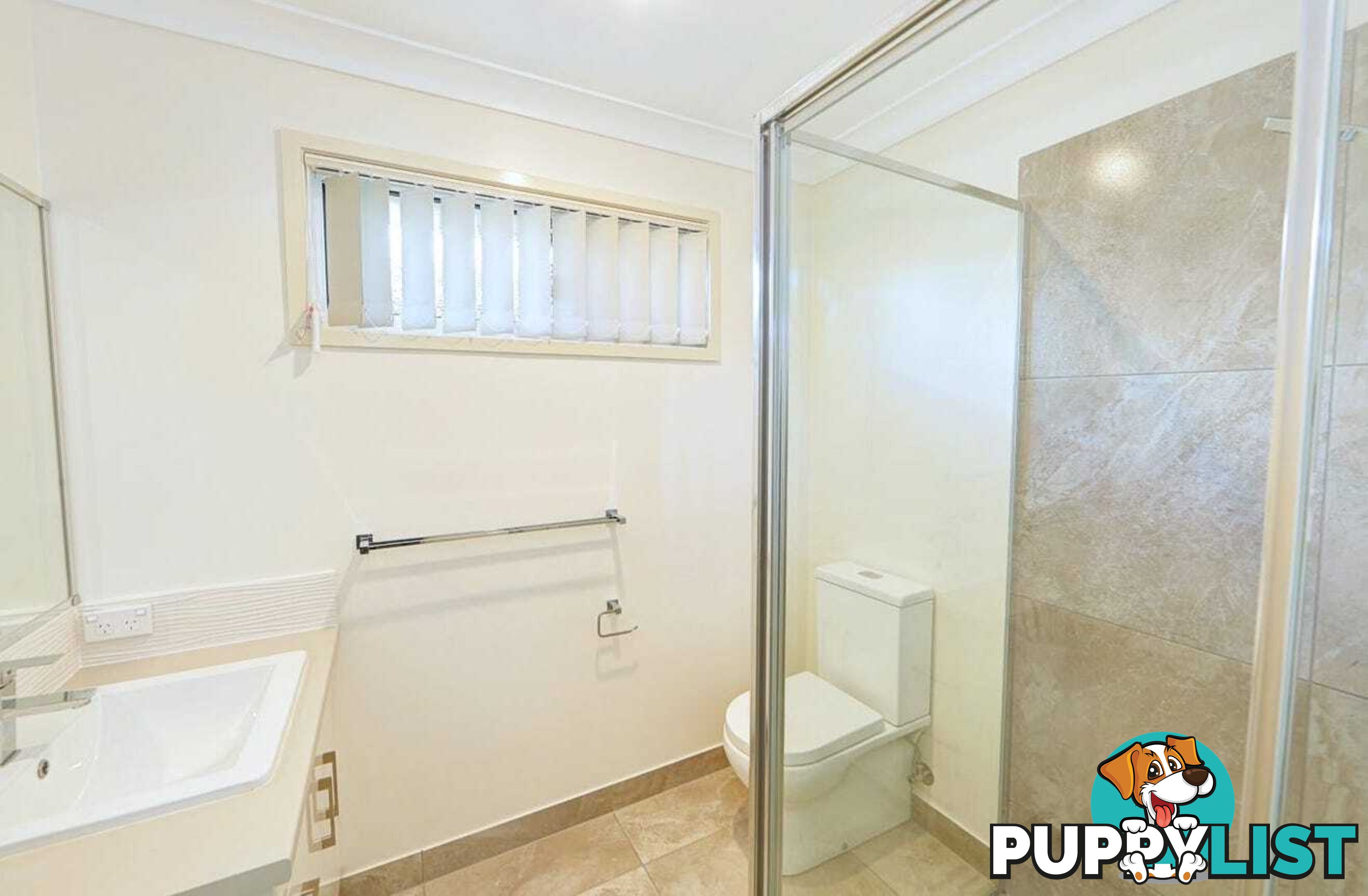 5/6 Back Hill Dr CORAL COVE QLD 4670