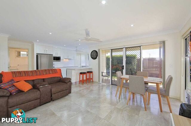 5/6 Back Hill Dr CORAL COVE QLD 4670