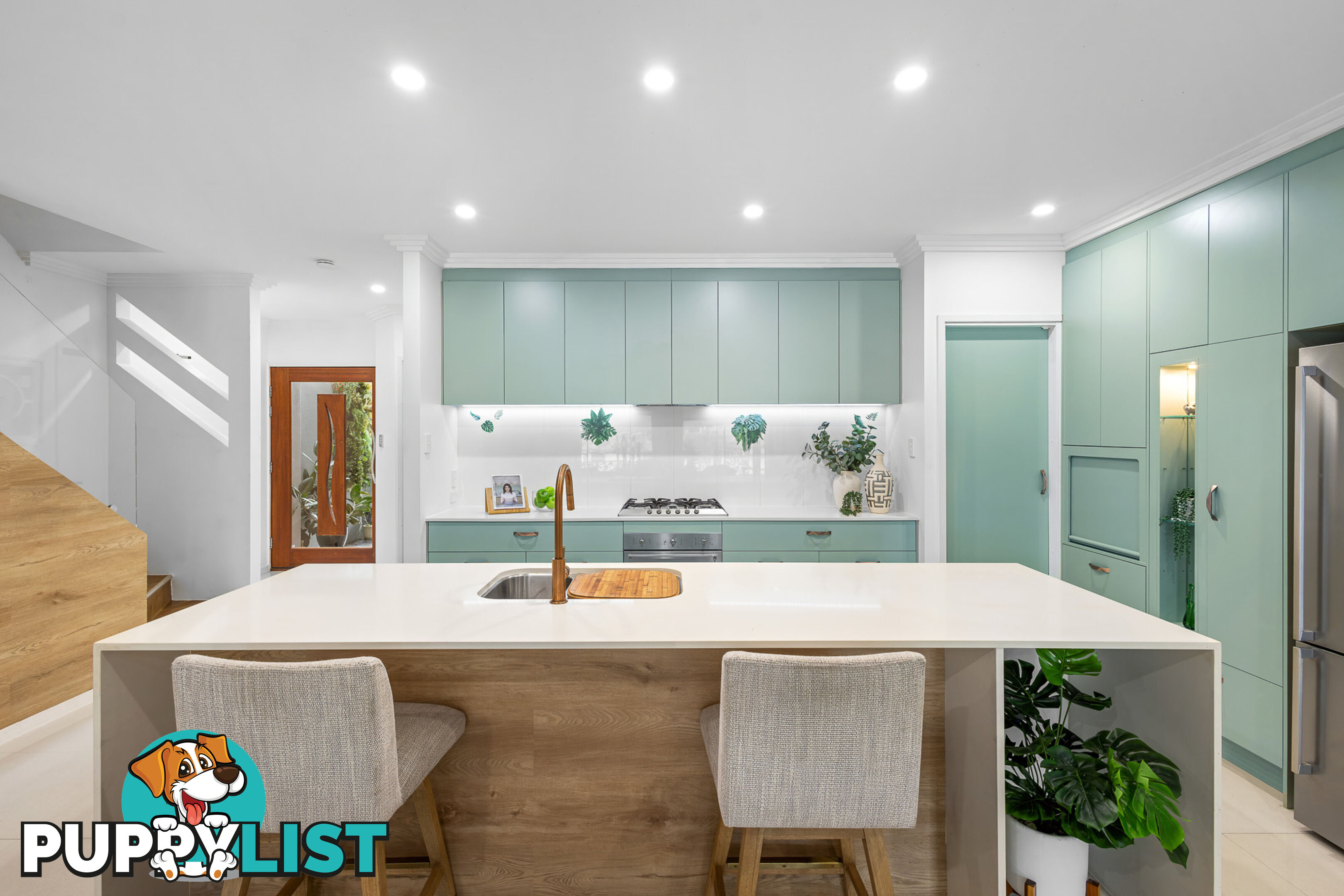 16 Sarina Pl MAROOCHYDORE QLD 4558