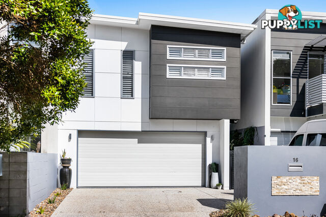 16 Sarina Pl MAROOCHYDORE QLD 4558