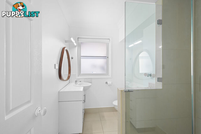 2/51 Edward St ALEXANDRA HEADLAND QLD 4572
