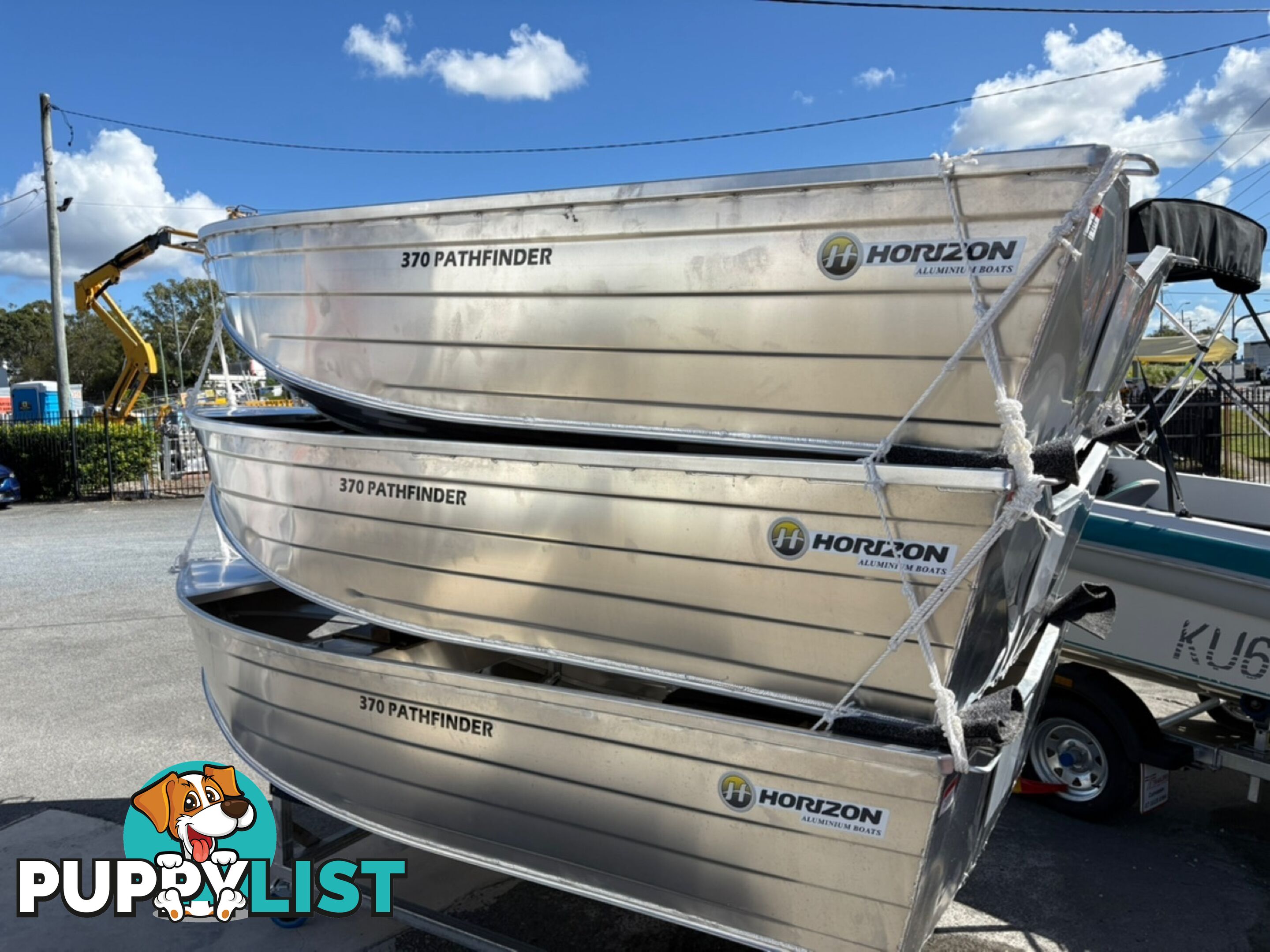 2025 HORIZON 370 PATHFINDER BOAT HIGH SIDES
