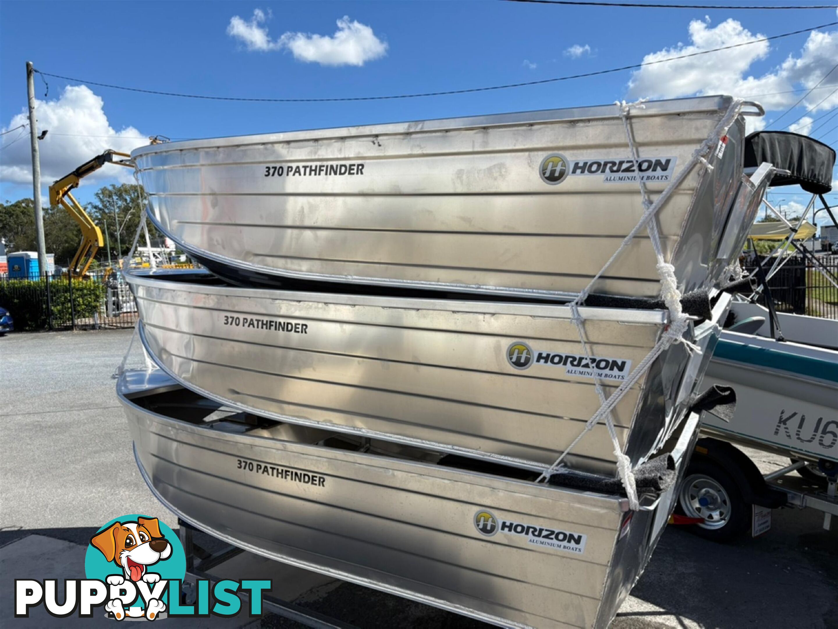 2025 HORIZON 370 PATHFINDER BOAT HIGH SIDES