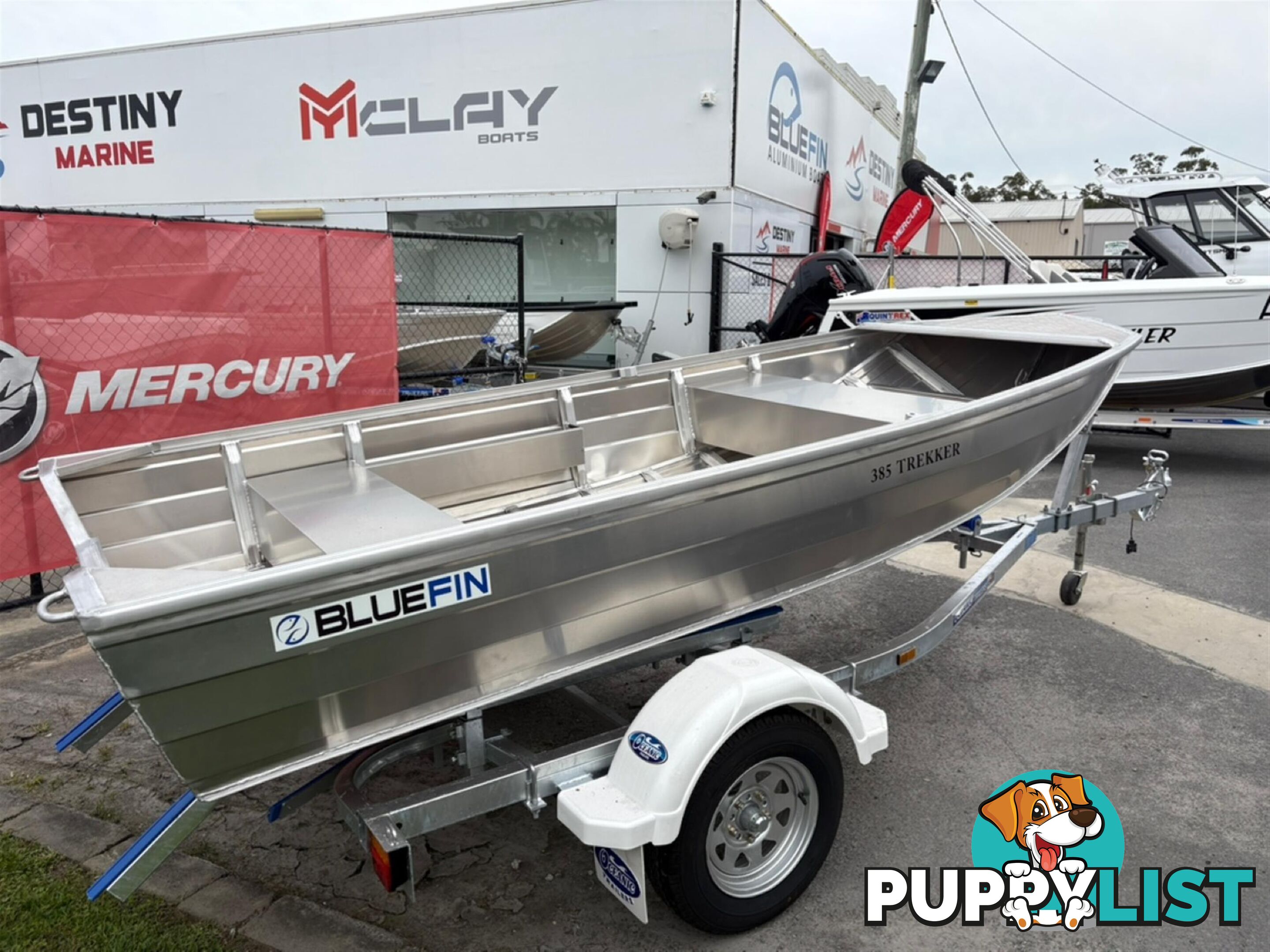 2025 BLUEFIN TREKKER BOAT 385
