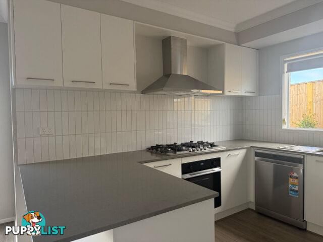 11 Dryden Avenue MANOR LAKES VIC 3024