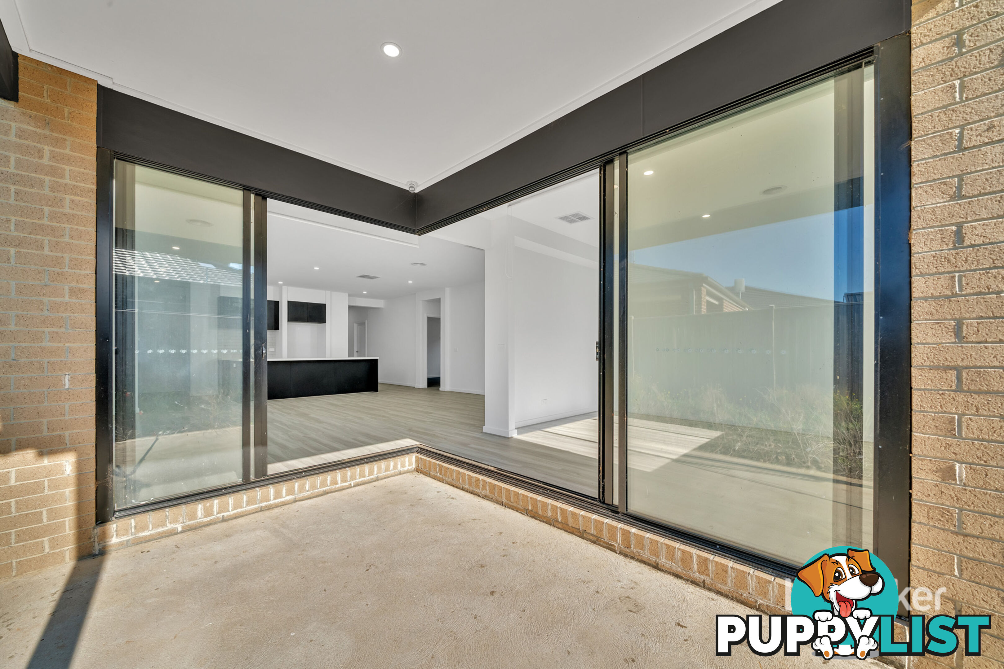 22 Courtenay Promenade FRASER RISE VIC 3336
