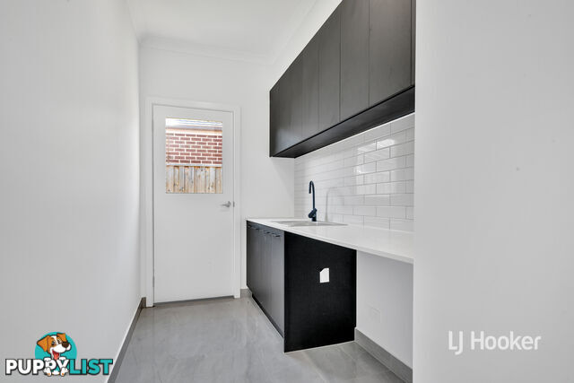 22 Courtenay Promenade FRASER RISE VIC 3336