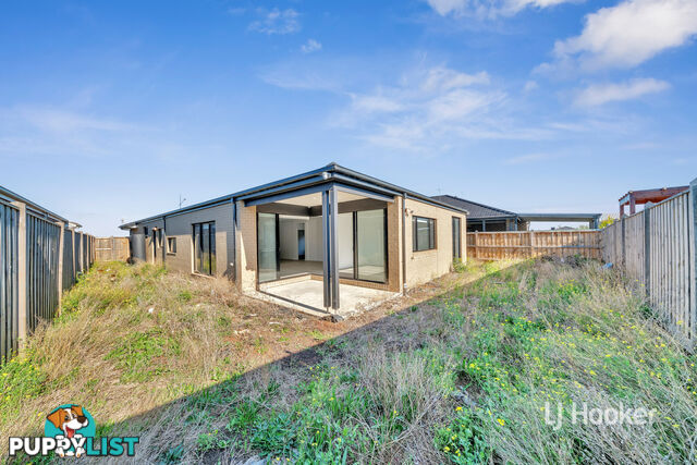 22 Courtenay Promenade FRASER RISE VIC 3336