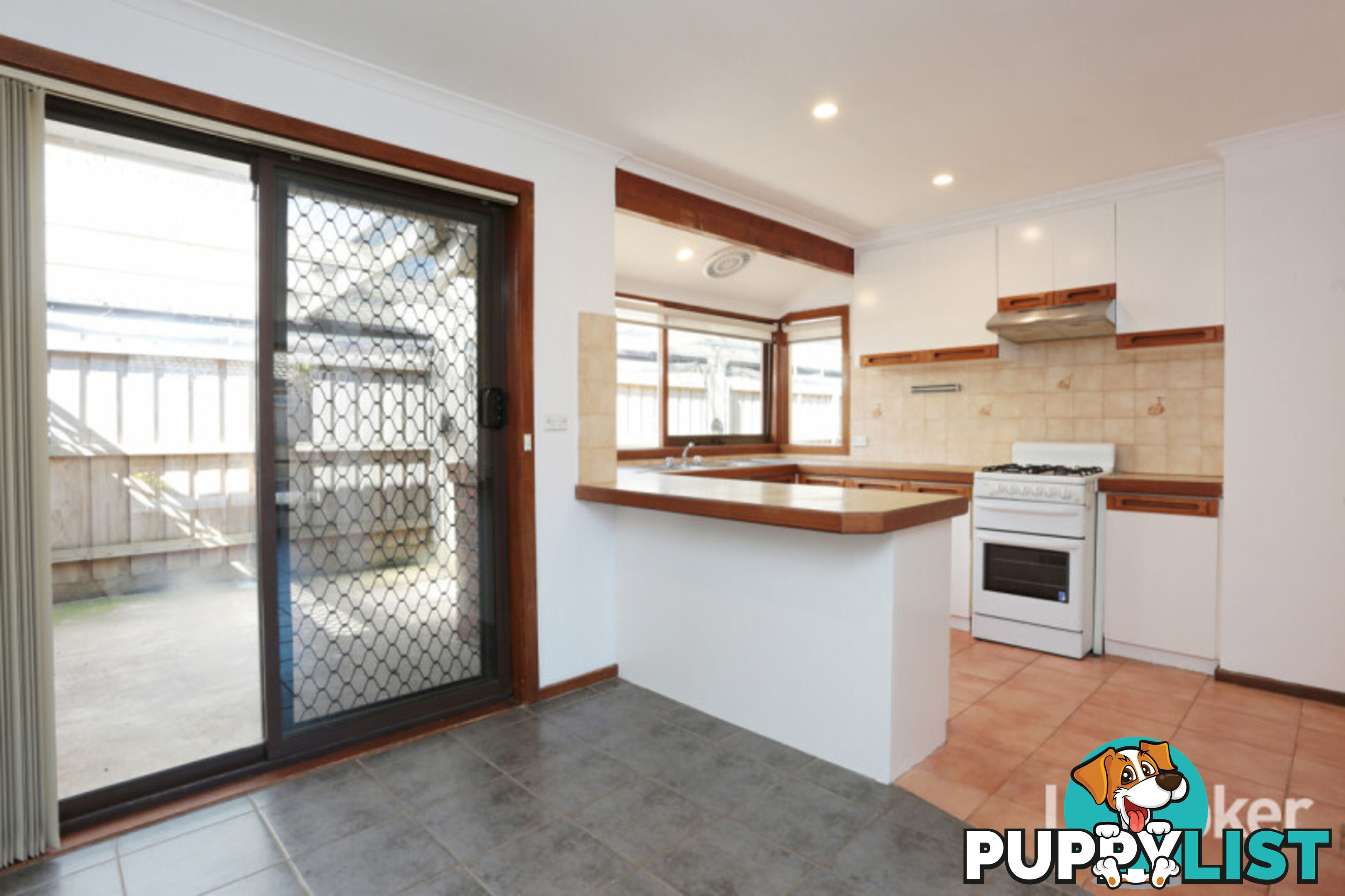 15 Hawkesbury Road WERRIBEE VIC 3030