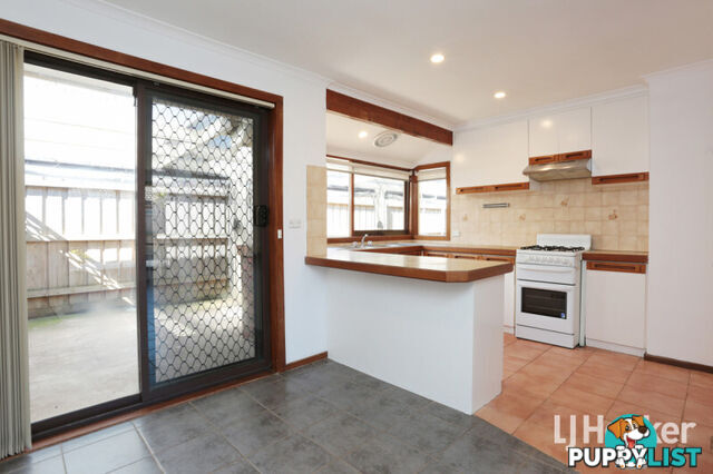 15 Hawkesbury Road WERRIBEE VIC 3030