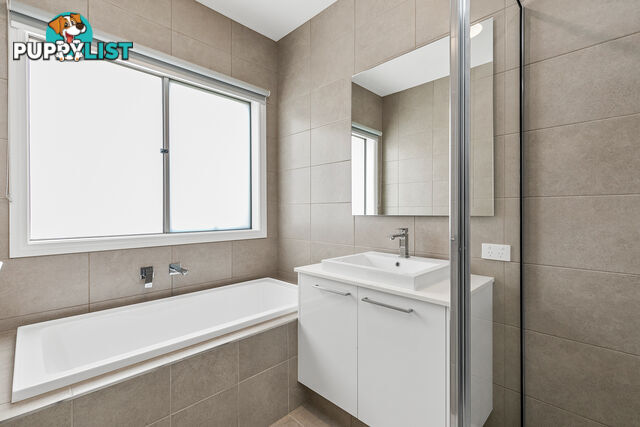 18 Ballanrong Road BONNIE BROOK VIC 3335