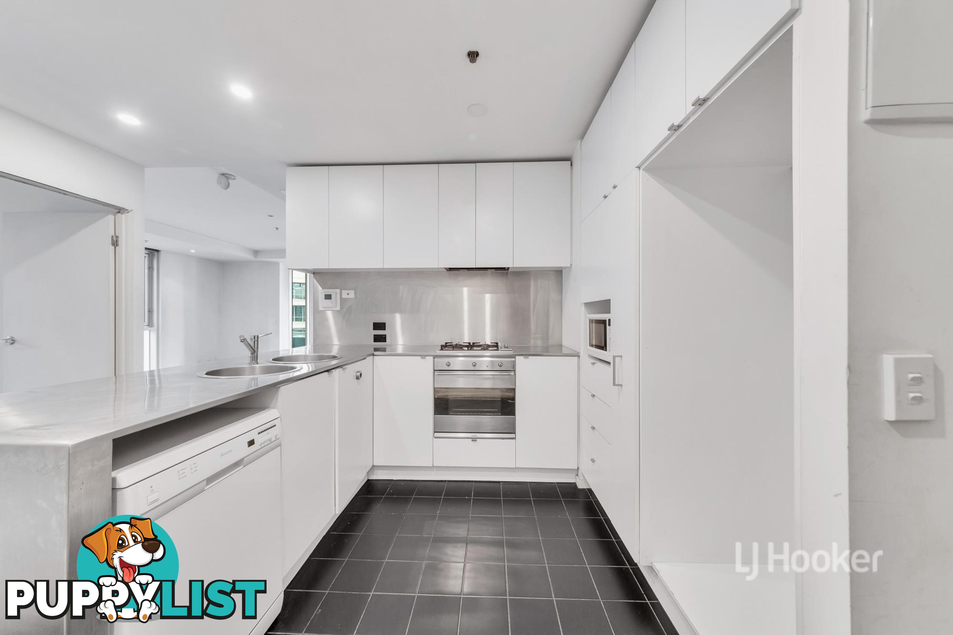 1111/620 Collins Street MELBOURNE VIC 3000