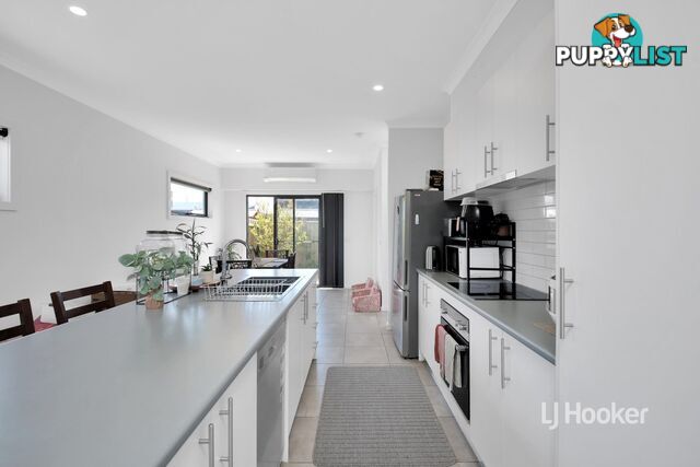 21/205 James Mirams Drive ROXBURGH PARK VIC 3064