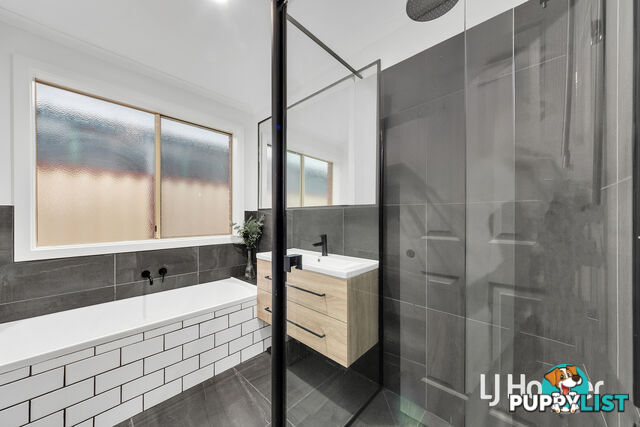 17 Kingsley Avenue POINT COOK VIC 3030
