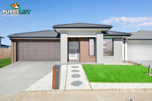 9 Farmingdale Street MANOR LAKES VIC 3024