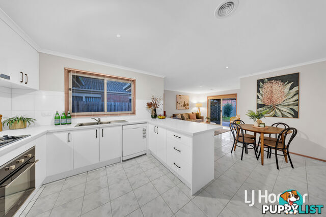 8 Haigh Court ALTONA MEADOWS VIC 3028