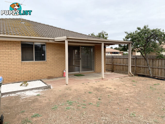 73 Flemington Crescent WERRIBEE VIC 3030