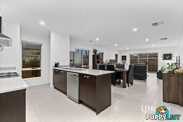 31 Arrowgrass Drive POINT COOK VIC 3030