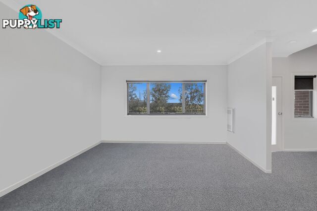 2/205 James Mirams Drive ROXBURGH PARK VIC 3064