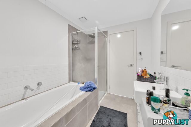 2/205 James Mirams Drive ROXBURGH PARK VIC 3064