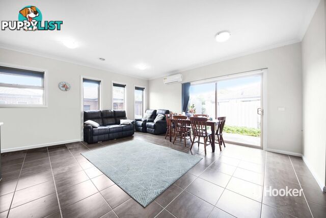 10/37-39 Valencia Circuit CRANBOURNE VIC 3977