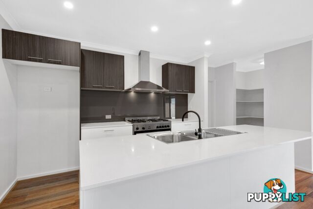 5 Chapelton Way WERRIBEE VIC 3030