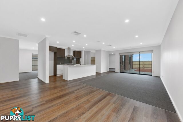 5 Chapelton Way WERRIBEE VIC 3030