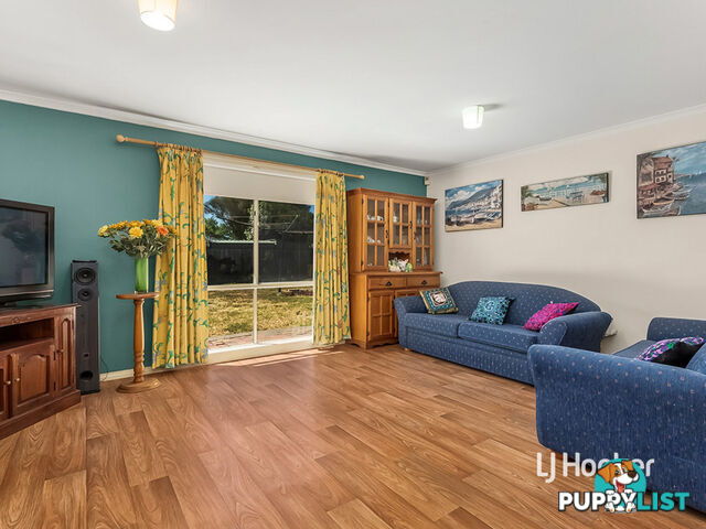 17 Seaside Close SEABROOK VIC 3028