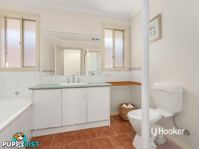 17 Seaside Close SEABROOK VIC 3028