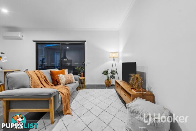 13 Papaya Walk MANOR LAKES VIC 3024