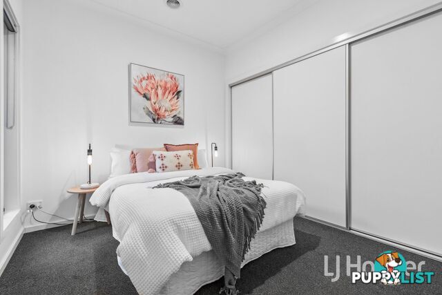 13 Papaya Walk MANOR LAKES VIC 3024