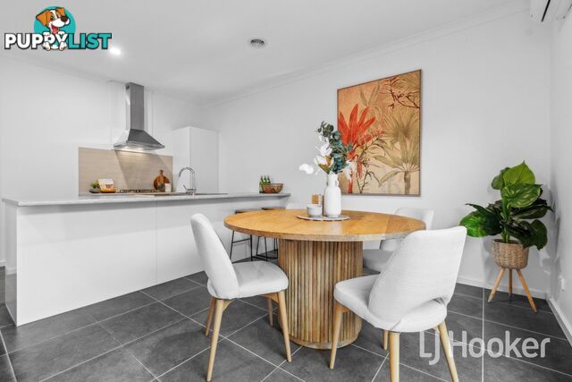 13 Papaya Walk MANOR LAKES VIC 3024