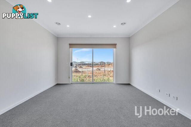 31 Leger Street MANOR LAKES VIC 3024