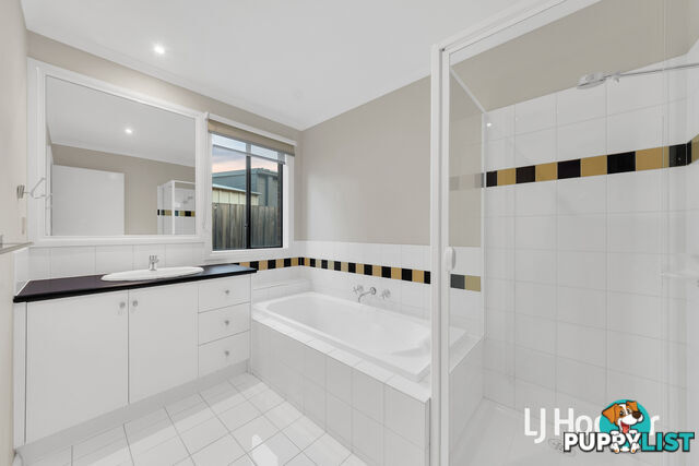 18 Watermark Way POINT COOK VIC 3030