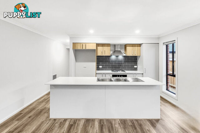 16 Corinth Street MANOR LAKES VIC 3024
